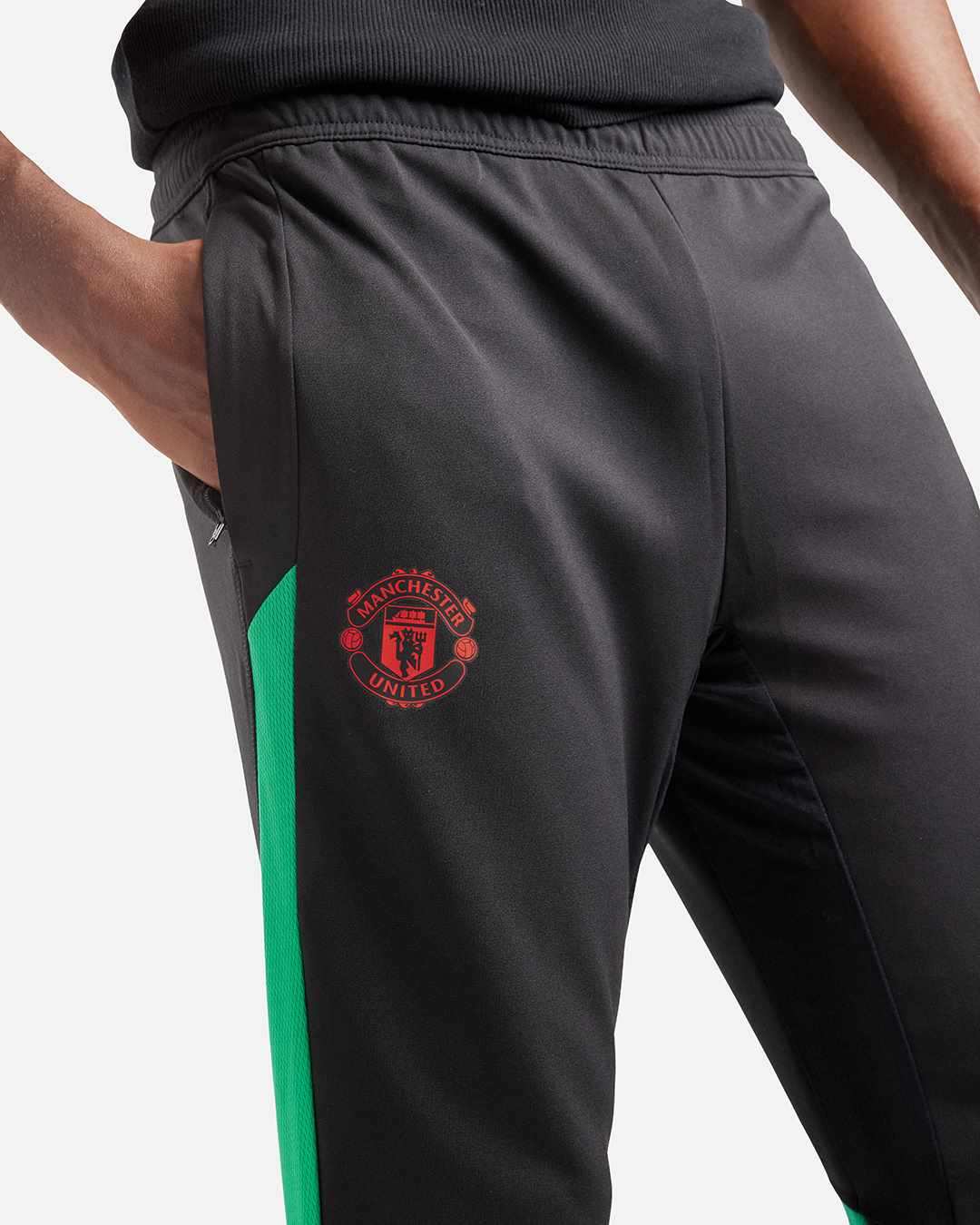 Pantalon d'entrainement Manchester United - Noir/Rouge/Vert